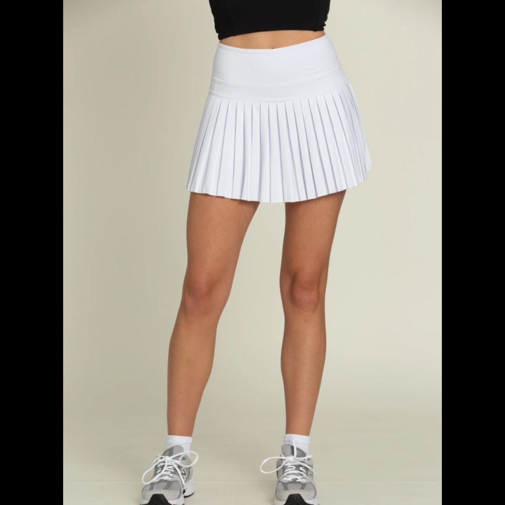 Gold Hinge White Pleated Tennis Skirt